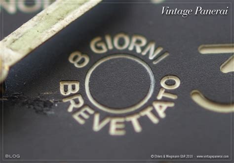 The “8 Giorni Brevettato” symbol 